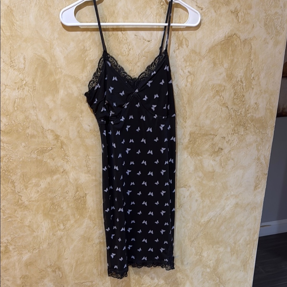 Elegant Black Lace Nightgown